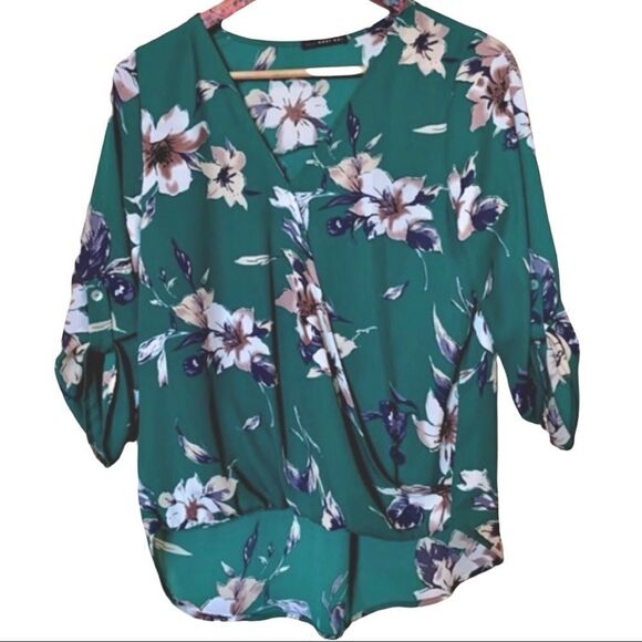 NEW West Kei Green floral blouse surplice 3/4 sleeve Sz S $65 - Picture 2 of 16
